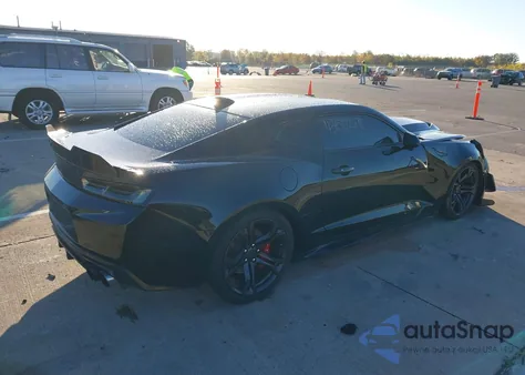 2018 Chevrolet Camaro 1Ss z USA, uszkodzony, nr VIN 1G1FE1R71J0142997